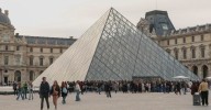 El Louvre reabre tras dos días cerrado por el robo de joyas