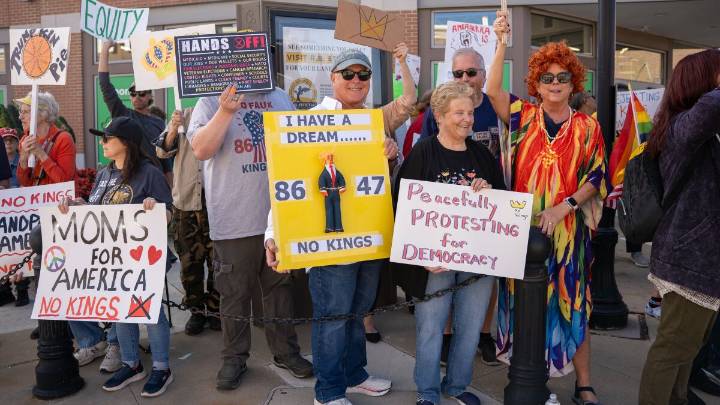 Thousands attend second wave of 'No Kings' protests across Northeast Ohio