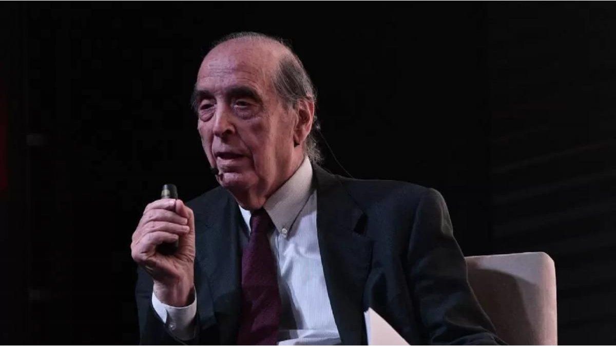 Ricardo Arriazu advirtió que "si las elecciones salen mal", se acaba la ayuda de EEUU y habrá un salto del dólar