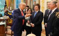 Trump felicitó a Milei por su "victoria aplastante" y porque "está haciendo "un trabajo excelente"