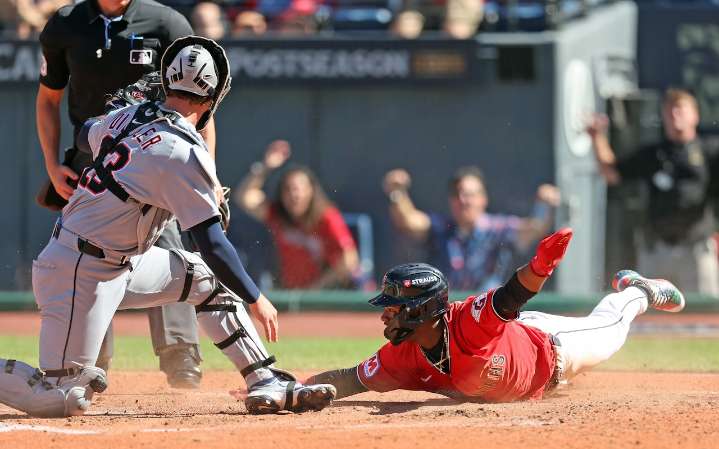 Tigers use Guards Ball to beat Guardians, 2-1, in Game 1 of wild card series