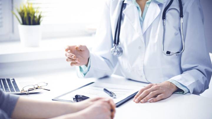 Cantabria, entre las comunidades con más médicos en activo: "Esa fuga masiva de médicos al extranjero no existe"