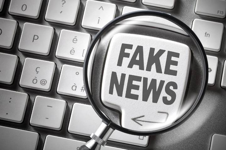 Police register FIR against online news portal / Journalist for spreading fake news in Budgam 