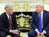 Trump bromea sobre “fusionar” Canadá con EU en reunión con Carney