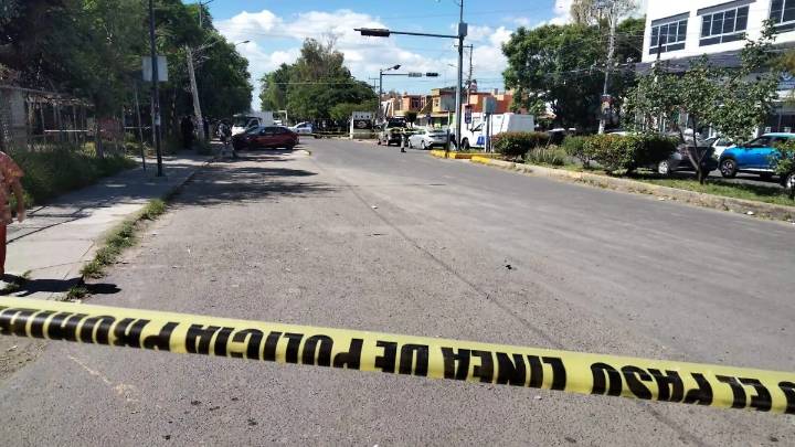 Asesinan a balazos a un “viene-viene” a un lado del ISSSTE, en Celaya