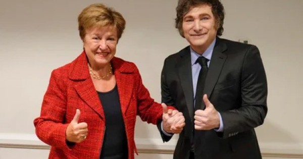 Argentina enfrenta un pago de US$ 822 millones al FMI y las reservas vuelven a caer