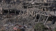Israel suspende la entrada de ayuda humanitaria en Gaza tras acusar a Hamás de romper el alto el fuego