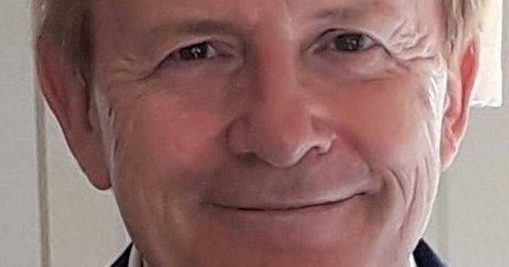 Crime writer hit with £100 fine for stopping to buy ticket in ‘daylight robbery’