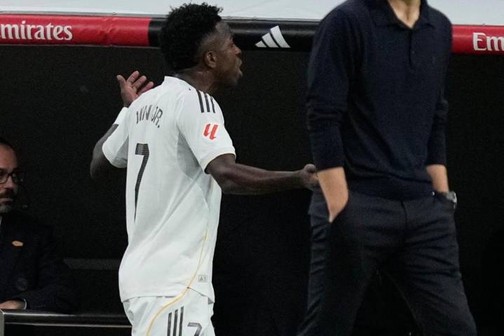 Vinícius Júnior se disculpa por arrebato contra el DT del Real Madrid Xabi Alonso