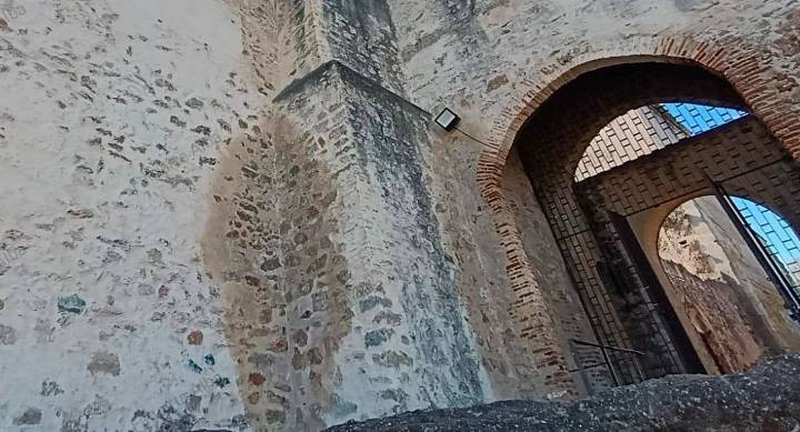 Denuncian humedades y deterioro en la Alcazaba Árabe de Badajoz