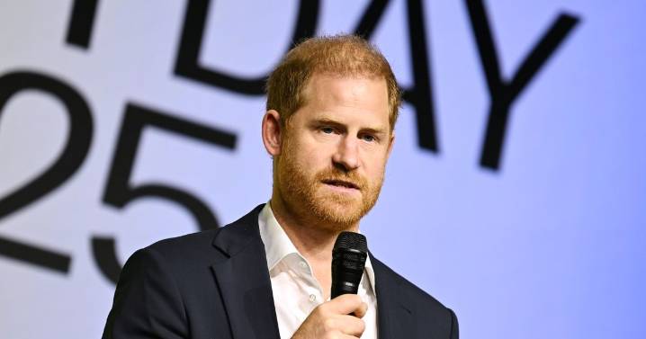 Prince Harry 'extremely angry' after Meghan Markle's Paris video move