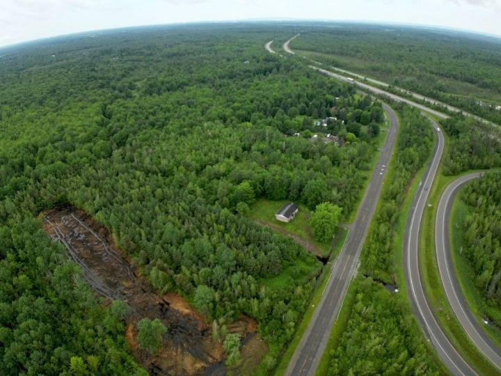 Committee defeats motion to halt Tewin development