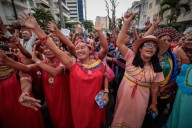 EN FOTOS: Pueblo colma calles de Caracas en marcha por el Día de la Resistencia Indígena