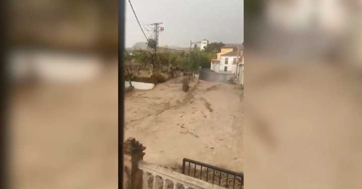La lluvia se resiste a irse y deja inundaciones en varios puntos de Granada