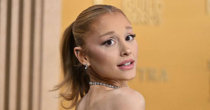 Ariana Grande’s Hair Is Brunette Again