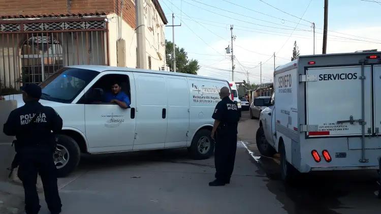 Madre encuentra a su hijo muerto con jeringa en el brazo