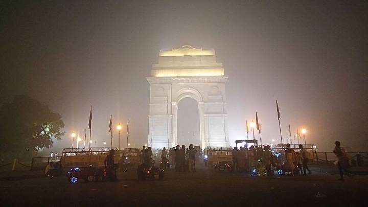 Delhi AQI crosses 300 before Diwali: GRAP stage-3 enforced amid ‘Very Poor’ air
