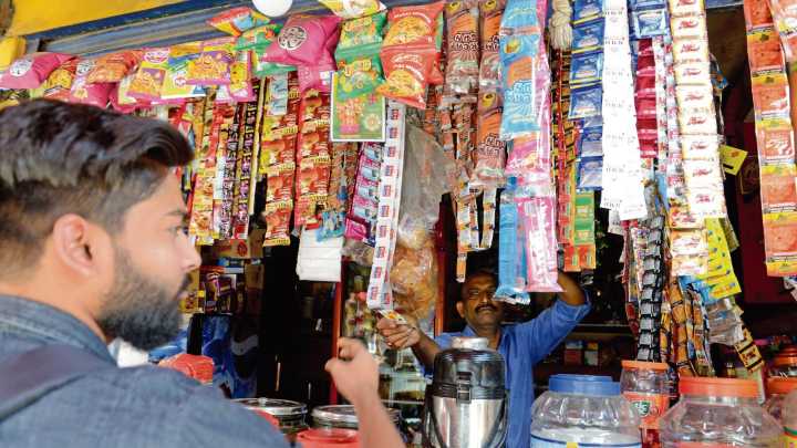 Children as young as 7 yrs using tobacco in Gujarat, Karnataka, Maha, Rajasthan