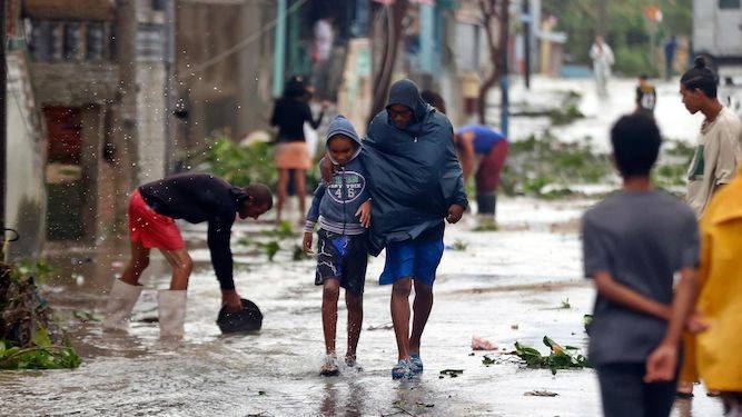 Seven ways you can help victims of natural disasters that require f**k all money or effort