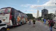 El Bibliobús llega a la feria del libro de Cali: programa para mirar estrellas y disfrutar historias