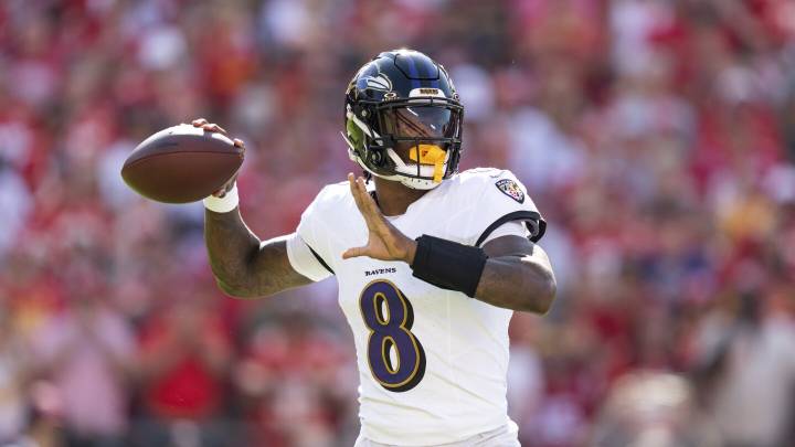 John Harbaugh won't "put a number" on Lamar Jackson's chances of playing this week