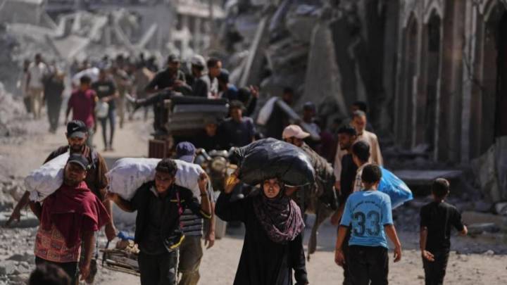 Palestinians return to shattered homes as Gaza ceasefire takes effect