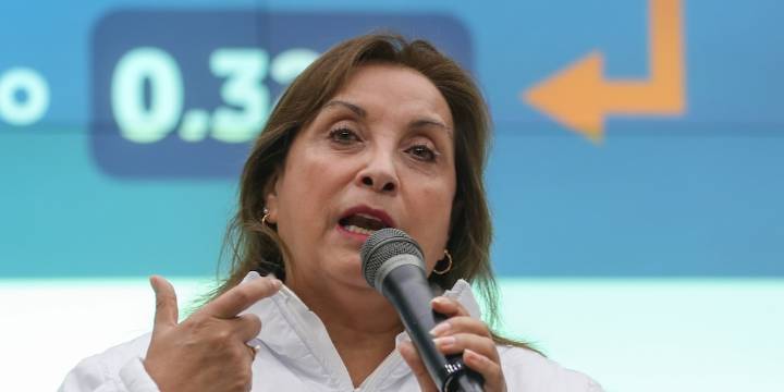 Aníbal Torres relata reacción de Dina Boluarte cuando iba a ser destituida: “Los únicos ingresos que tengo son estos”