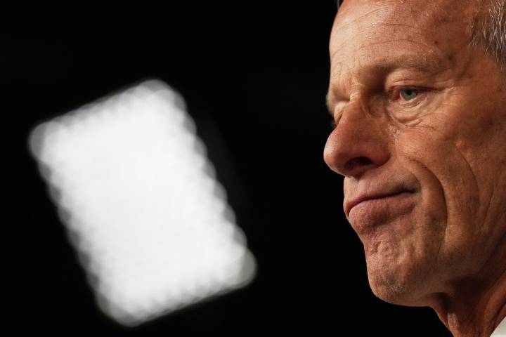 Thune hopeful GOP will pick up enough Democratic votes to reopen government