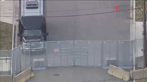 ICE in Chicago: Fencing around Broadview ICE facility set to be removed