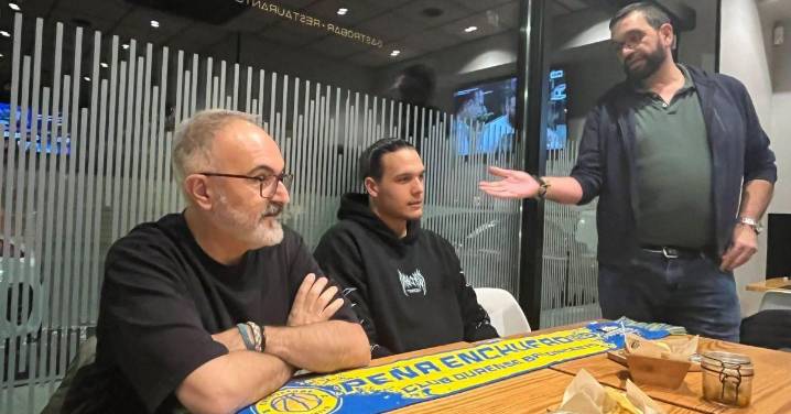 ¿Sabe usted que, ante el partido tan importante del COB, la peña Enchufad@s nunca falla?