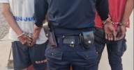 Menores roban una motocicleta
