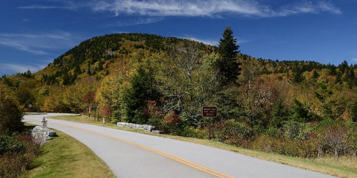 Blue Ridge Parkway reopens after rockslide