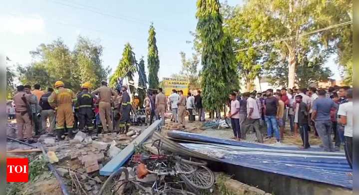 Explosion at Farrukhabad Coaching Centre Kills Two Youths and Injures Five