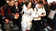 El Ayuntamiento de Madrid revisa si Rosalía tenía autorización para el acto sorpresa en Callao
