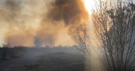 [URGENTE] Feroz incendio en zona sur: varias viviendas en peligro