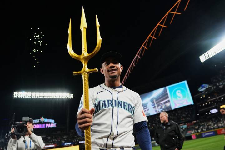 Julio Rodríguez lifts Mariners over Tigers 3-2, Seattle takes Game 2 of ALDS to even series