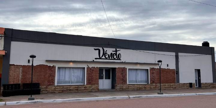 El policía que usó cuatro presos como mozos en su casamiento quedó más complicado