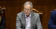 Biministro García reporta “cobro adicional” de Transelec en las cuentas de la luz por un monto similar al error tarifario
