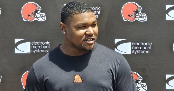 2 Browns players questionable, 1 active for first time this season