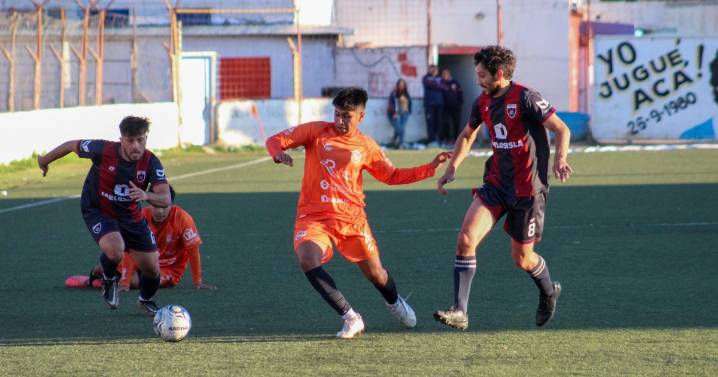 Deportivo Roca y Argentinos del Norte juegan el clásico por el Regional Amateur: horario y entradas