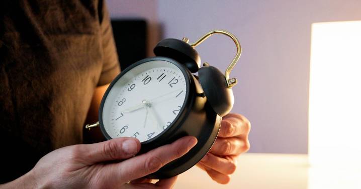 Exact time when clocks go back this weekend for end of British Summer Time