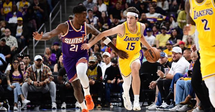 Suns dominate Lakers in preseason opener