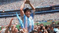 Murió Roberto Cejas, el hincha que alzó a Diego Maradona en la consagración del Mundial '86