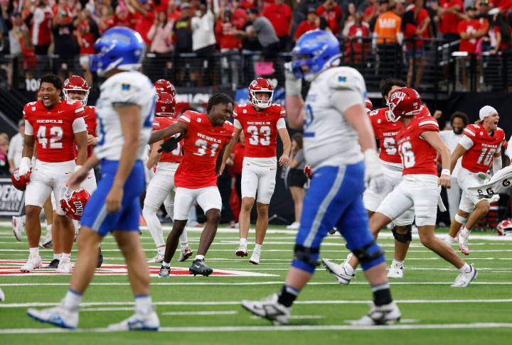 UNLV football remains undefeated with win over Air Force 