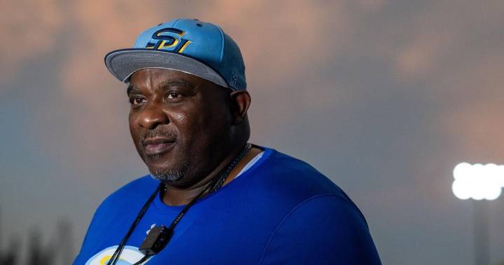 Southern fires football coach Terrence Graves in second year