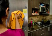 El 90 % de las mujeres en Colombia dedican siete horas diarias al trabajo no remunerado, reveló el Dane