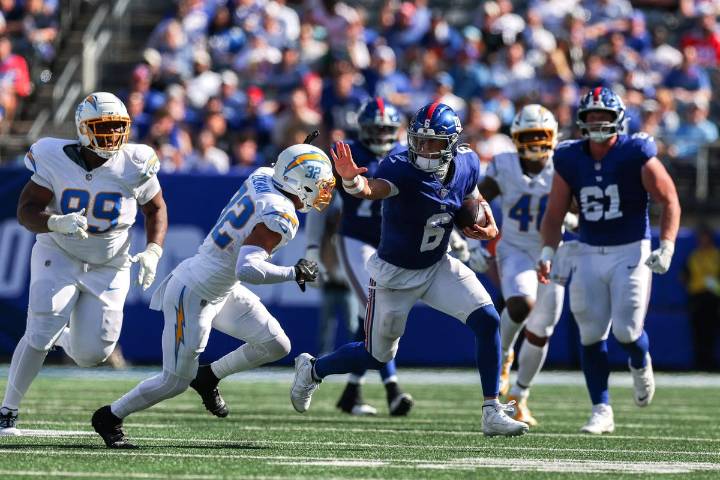 What Jaxson Dart must improve in second start; examining Russell Wilson’s trade market