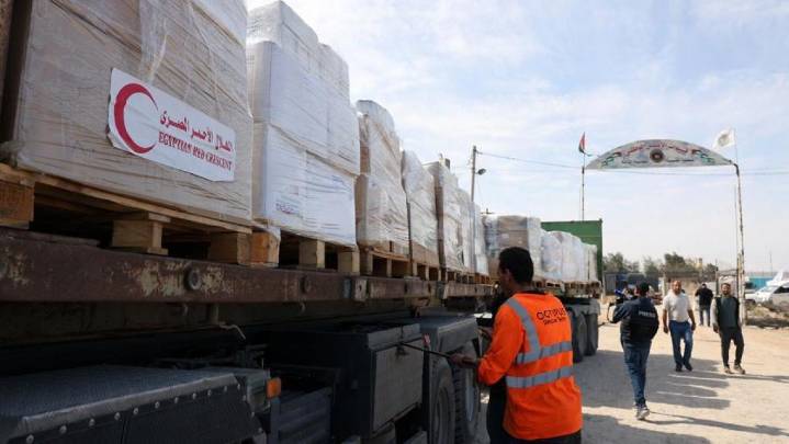 Tras acuerdo entre Israel y Hamás, 153 camiones con ayuda humanitaria partieron a Gaza