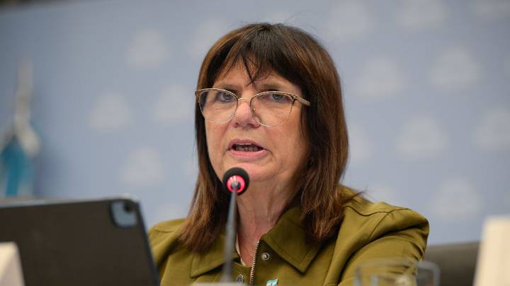 Bullrich no quiere hablar con los que "tienen la cabeza formateada en el kirchnerismo"