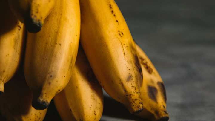 El truco definitivo para mantener los plátanos amarillos durante más tiempo sin que se pongan marrones